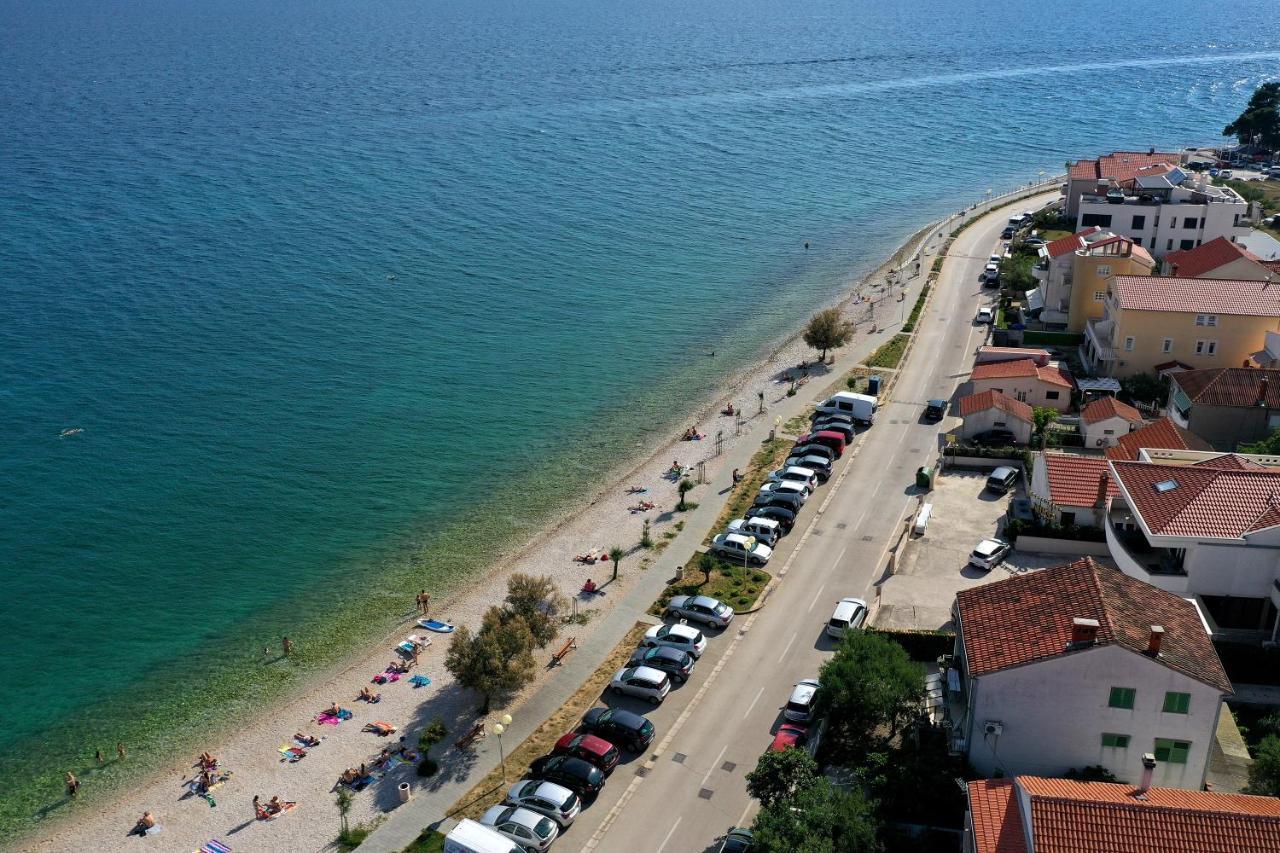 Apartman Anabella I *
